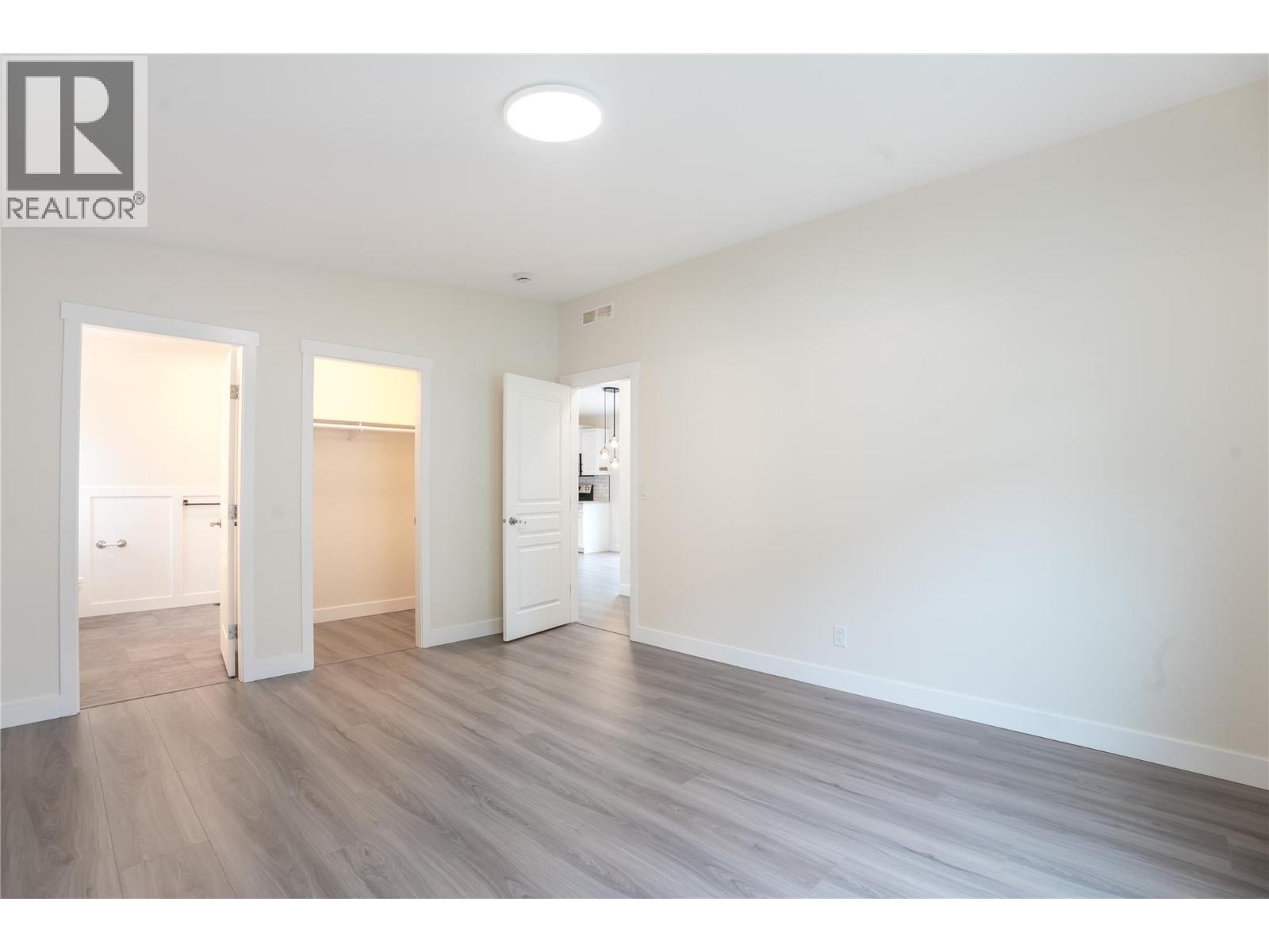 8300 Gallagher Lake Frontage Road Unit# 70, Oliver