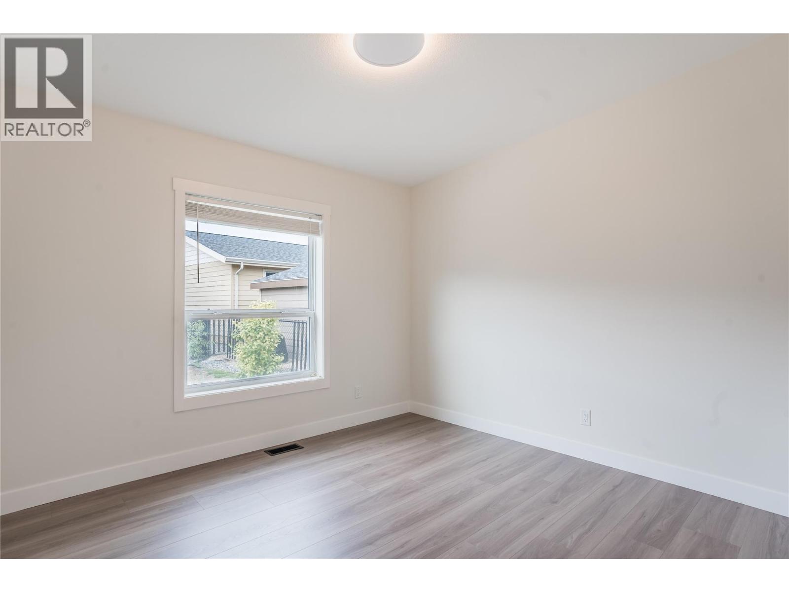 8300 Gallagher Lake Frontage Road Unit# 70, Oliver