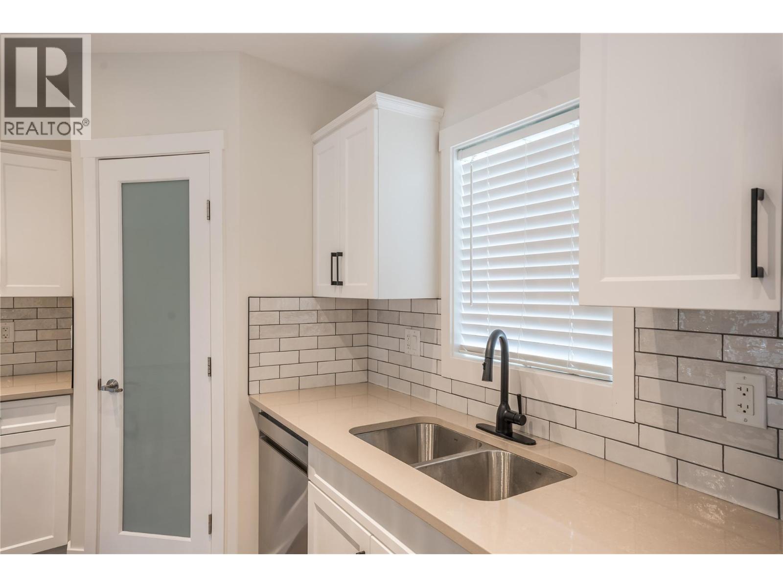 8300 Gallagher Lake Frontage Road Unit# 70, Oliver