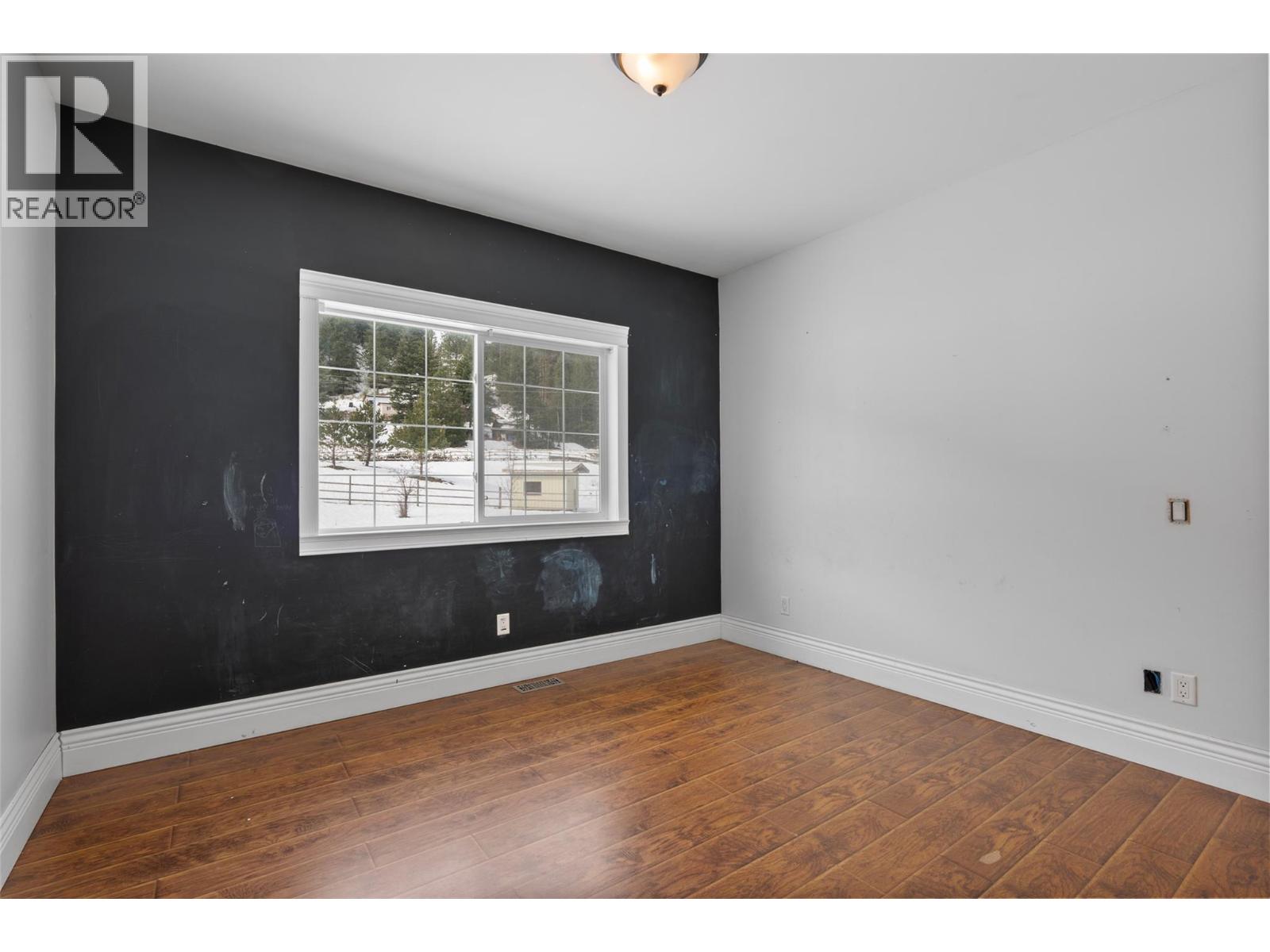  1027 Salmon River Road, Salmon Arm