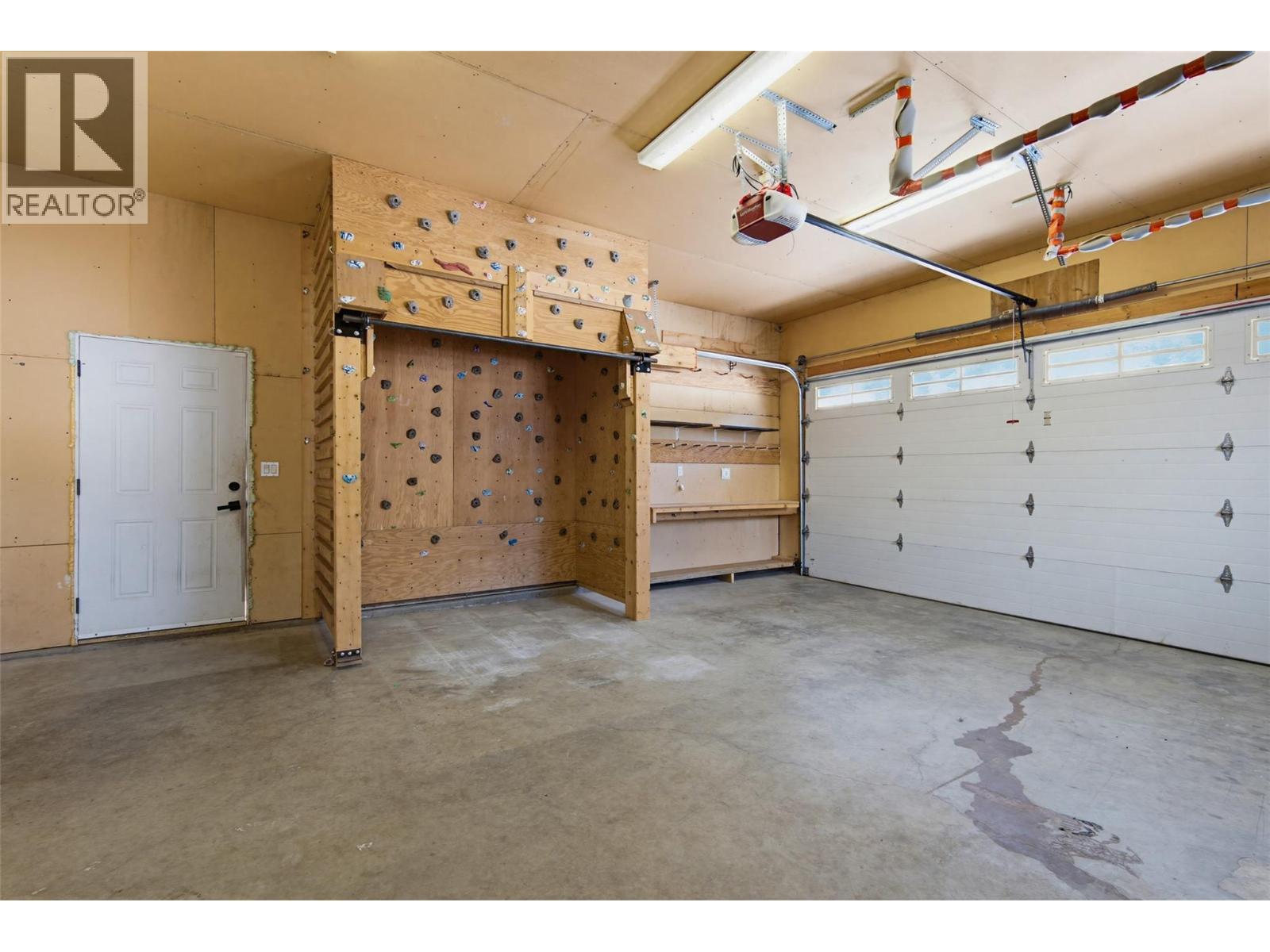  1027 Salmon River Road, Salmon Arm