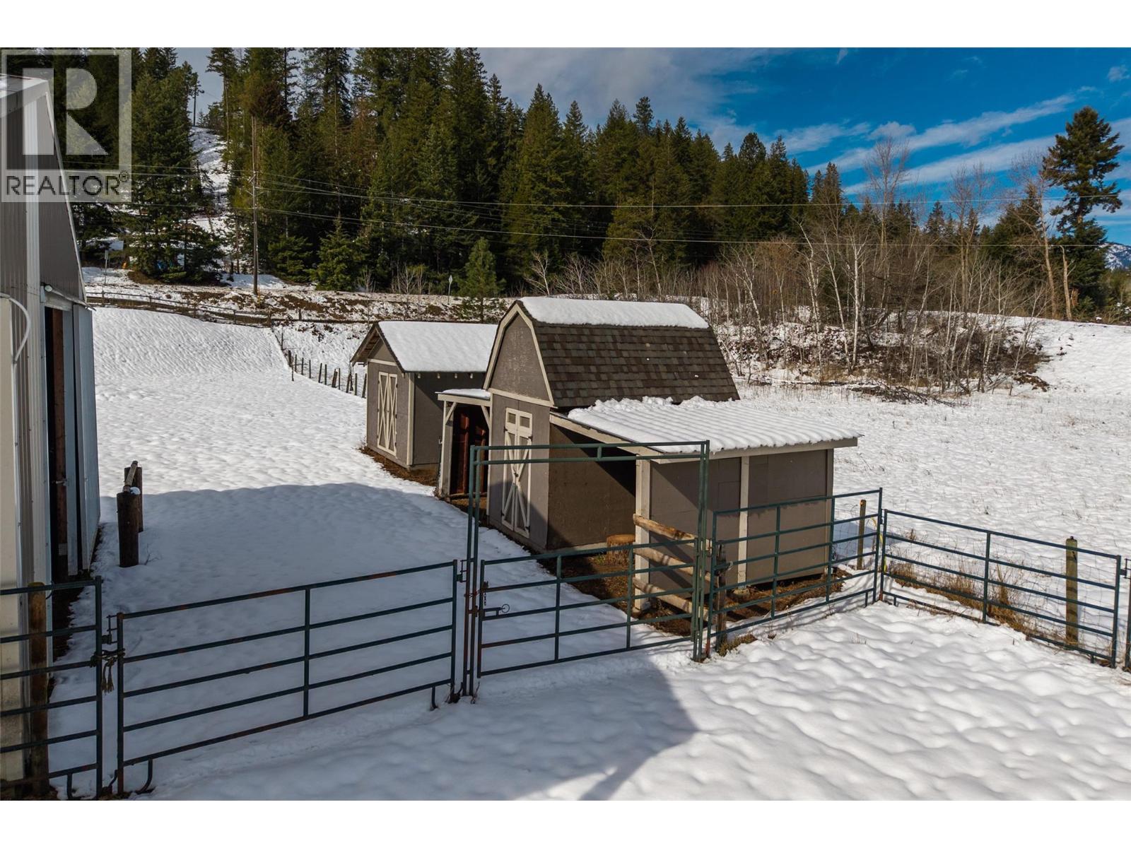  1027 Salmon River Road, Salmon Arm