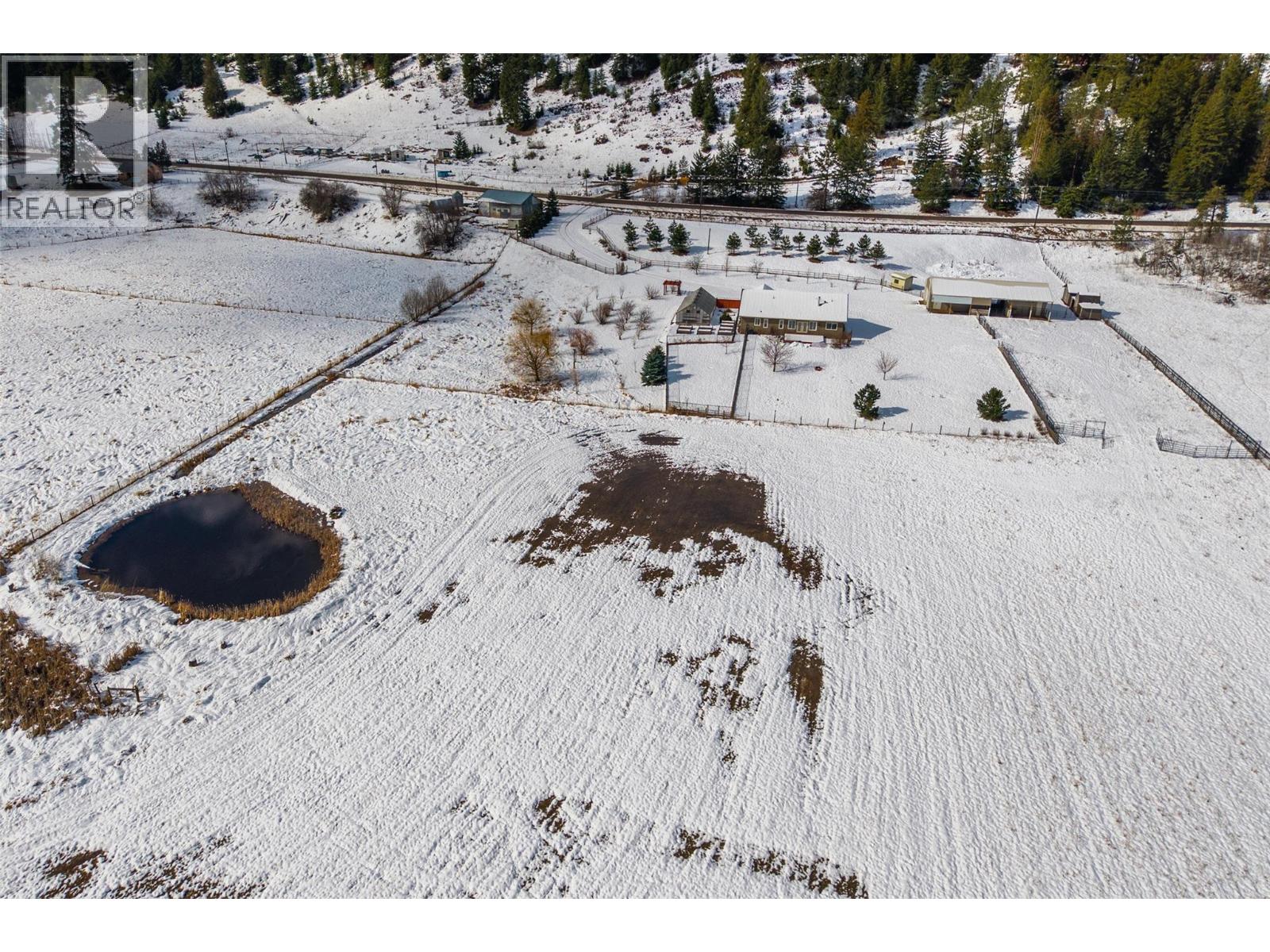  1027 Salmon River Road, Salmon Arm