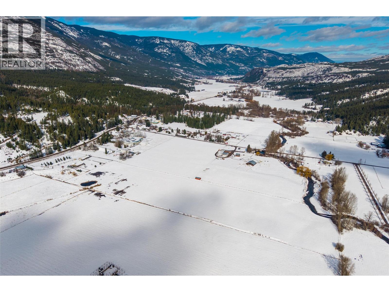  1027 Salmon River Road, Salmon Arm