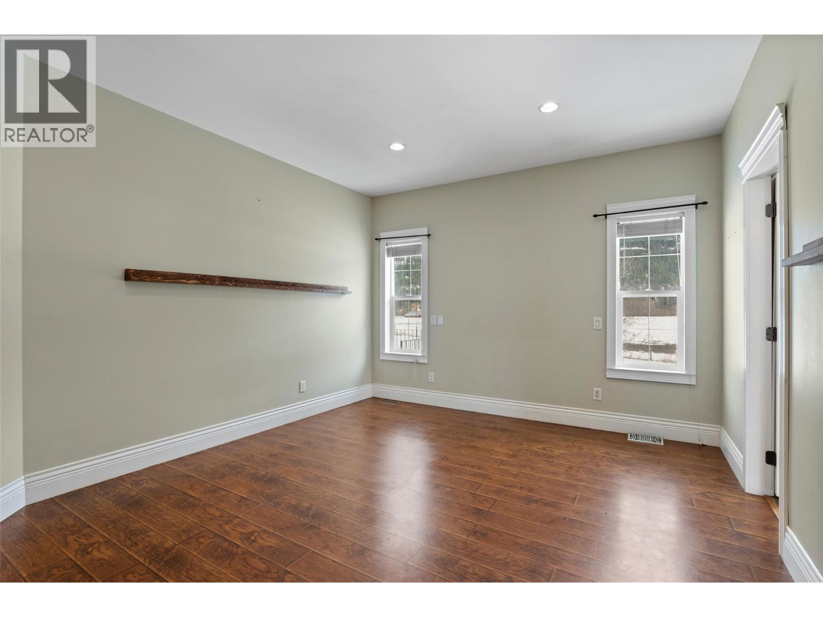  1027 Salmon River Road, Salmon Arm