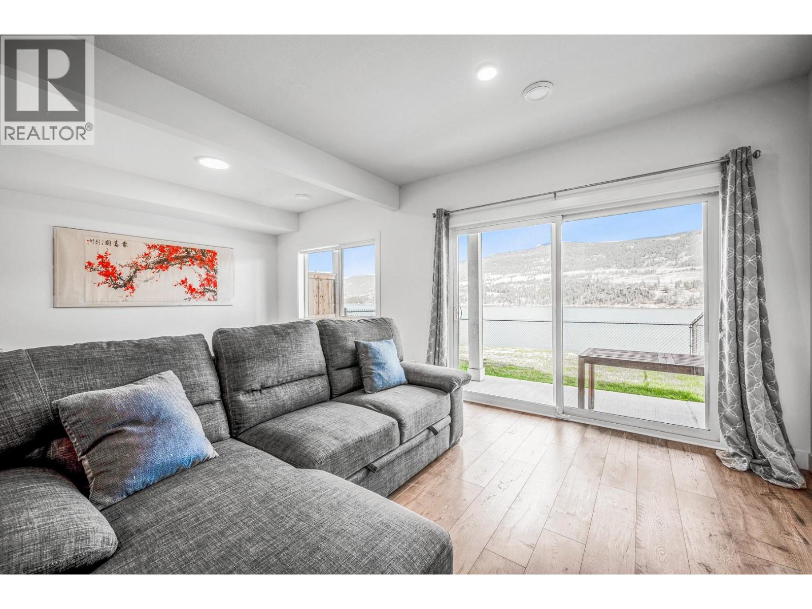 12075 Oceola Road Unit# 22, Lake Country