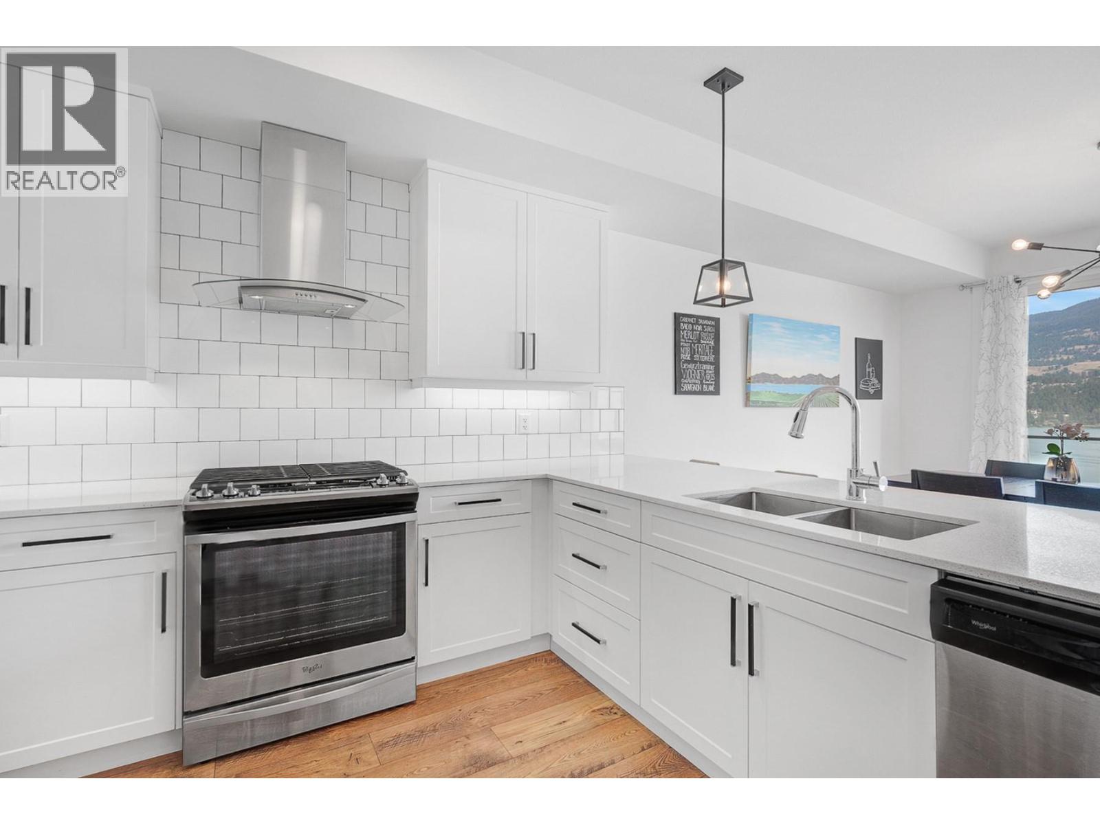 12075 Oceola Road Unit# 22, Lake Country