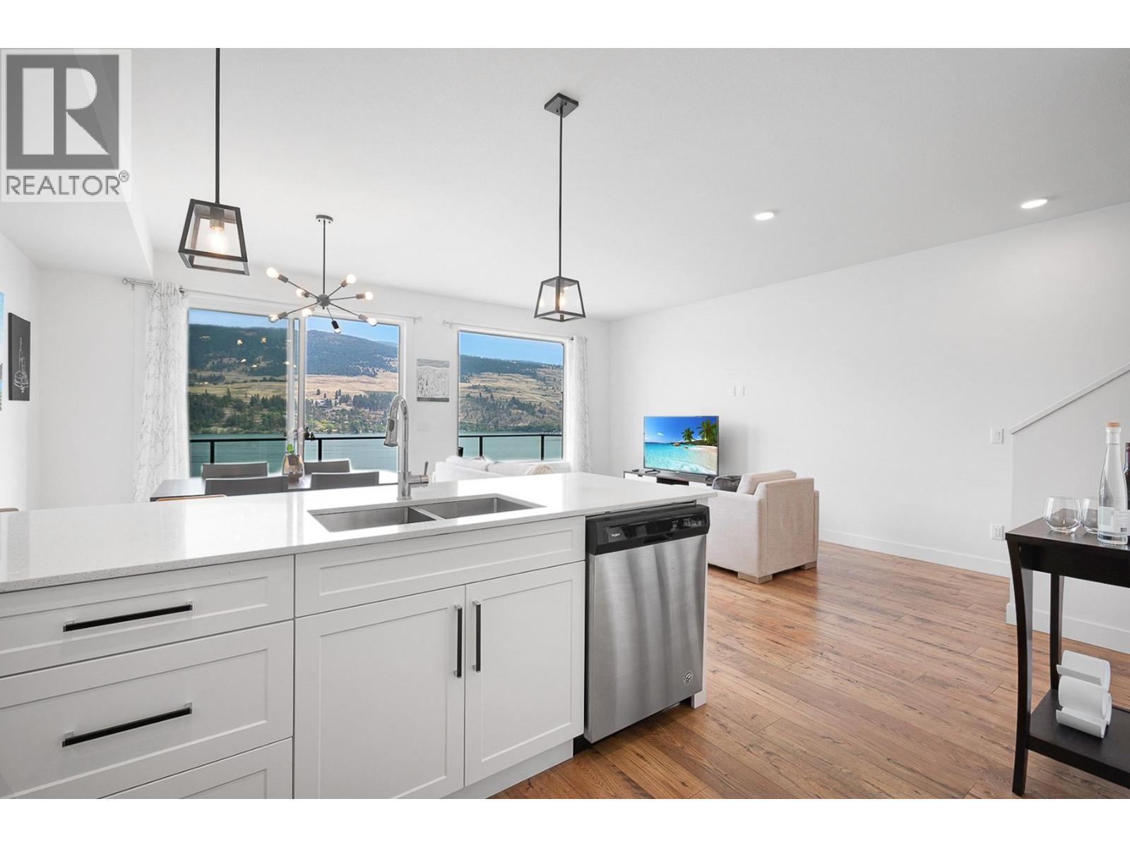 12075 Oceola Road Unit# 22, Lake Country