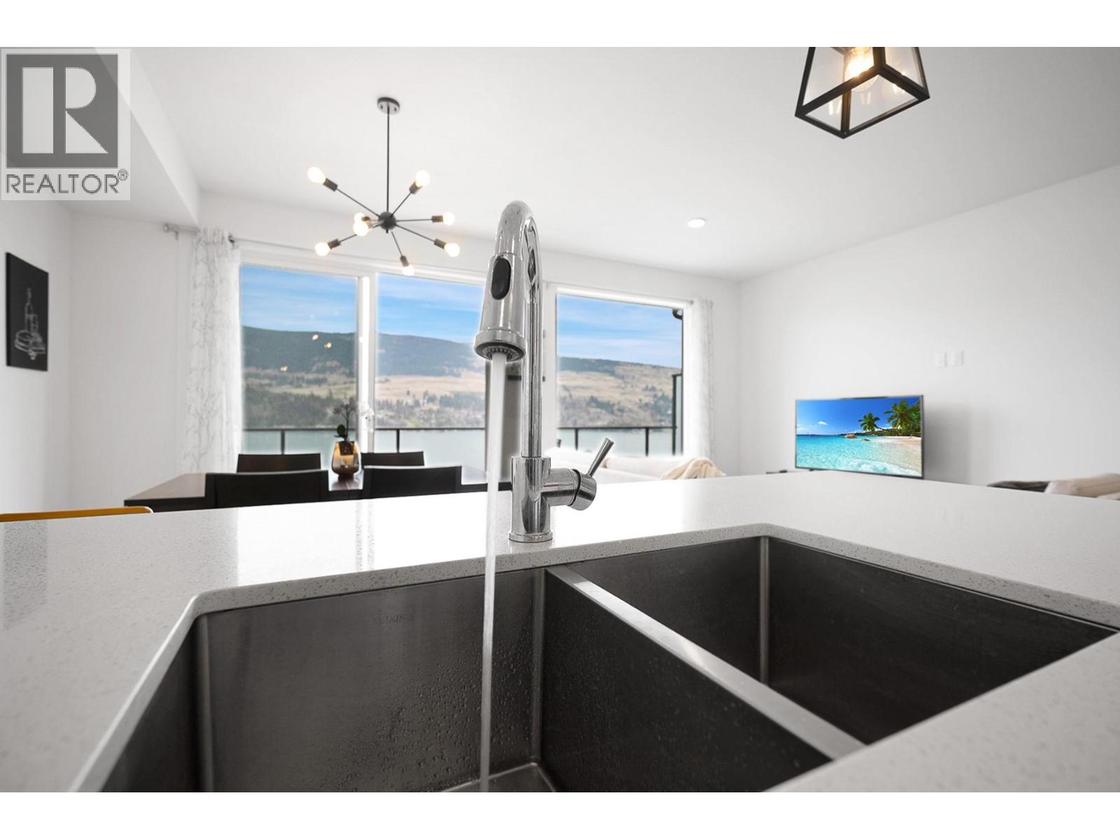 12075 Oceola Road Unit# 22, Lake Country