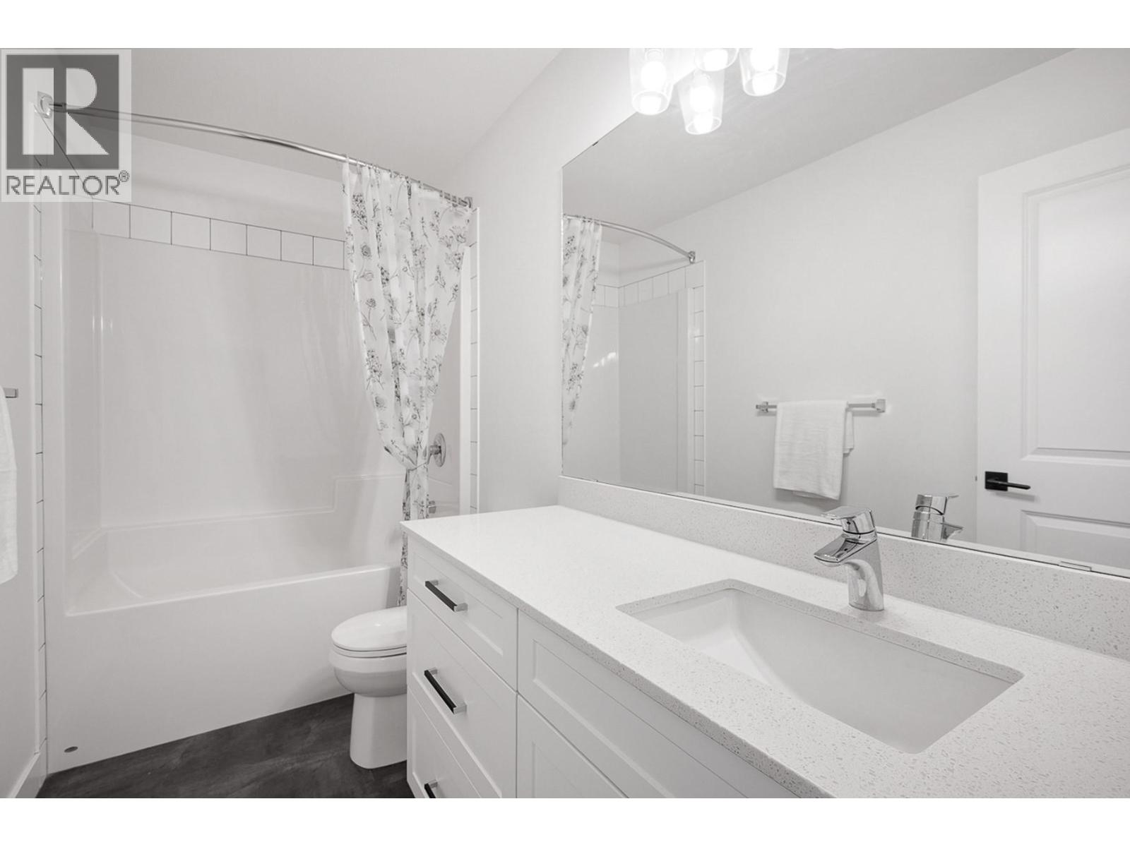 12075 Oceola Road Unit# 22, Lake Country