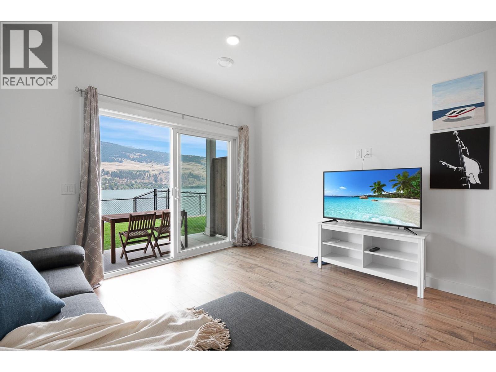 12075 Oceola Road Unit# 22, Lake Country