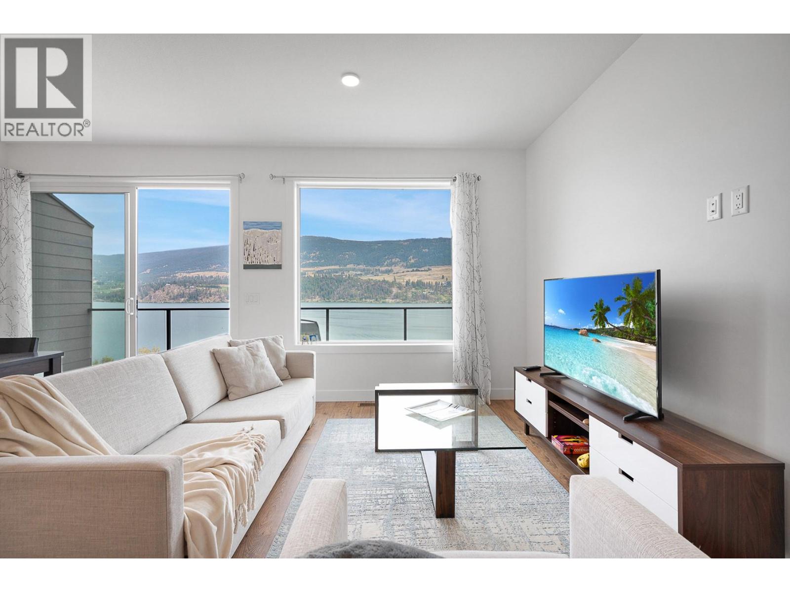 12075 Oceola Road Unit# 22, Lake Country