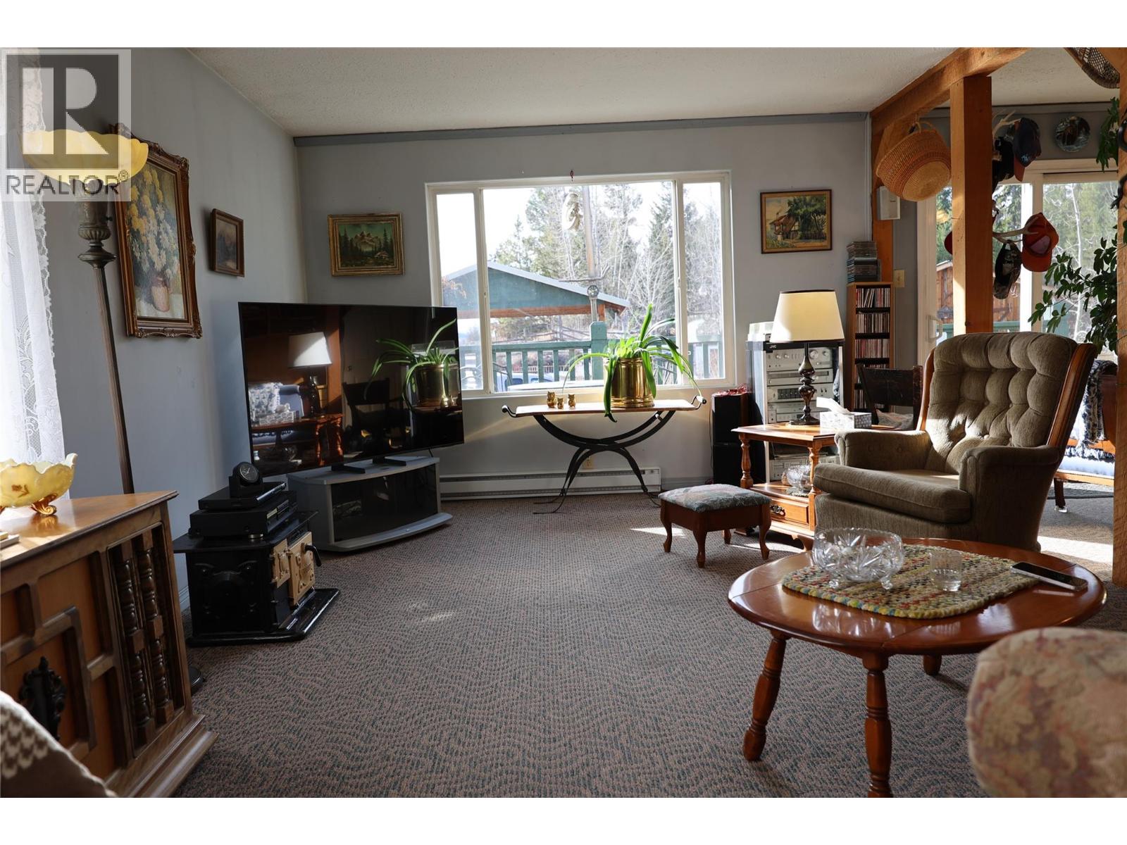 8230 Hwy 5A Highway, Merritt