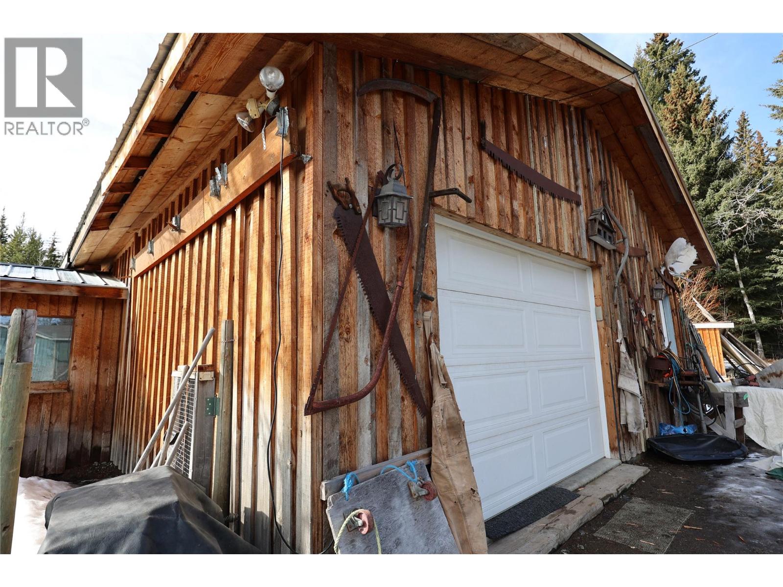 8230 Hwy 5A Highway, Merritt