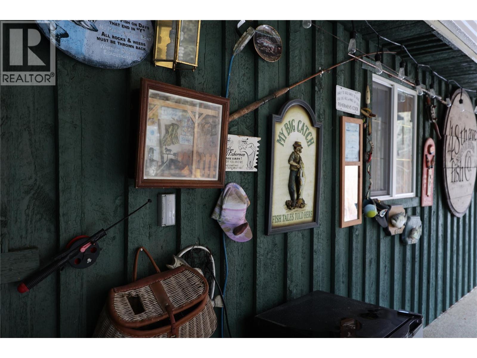 8230 Hwy 5A Highway, Merritt