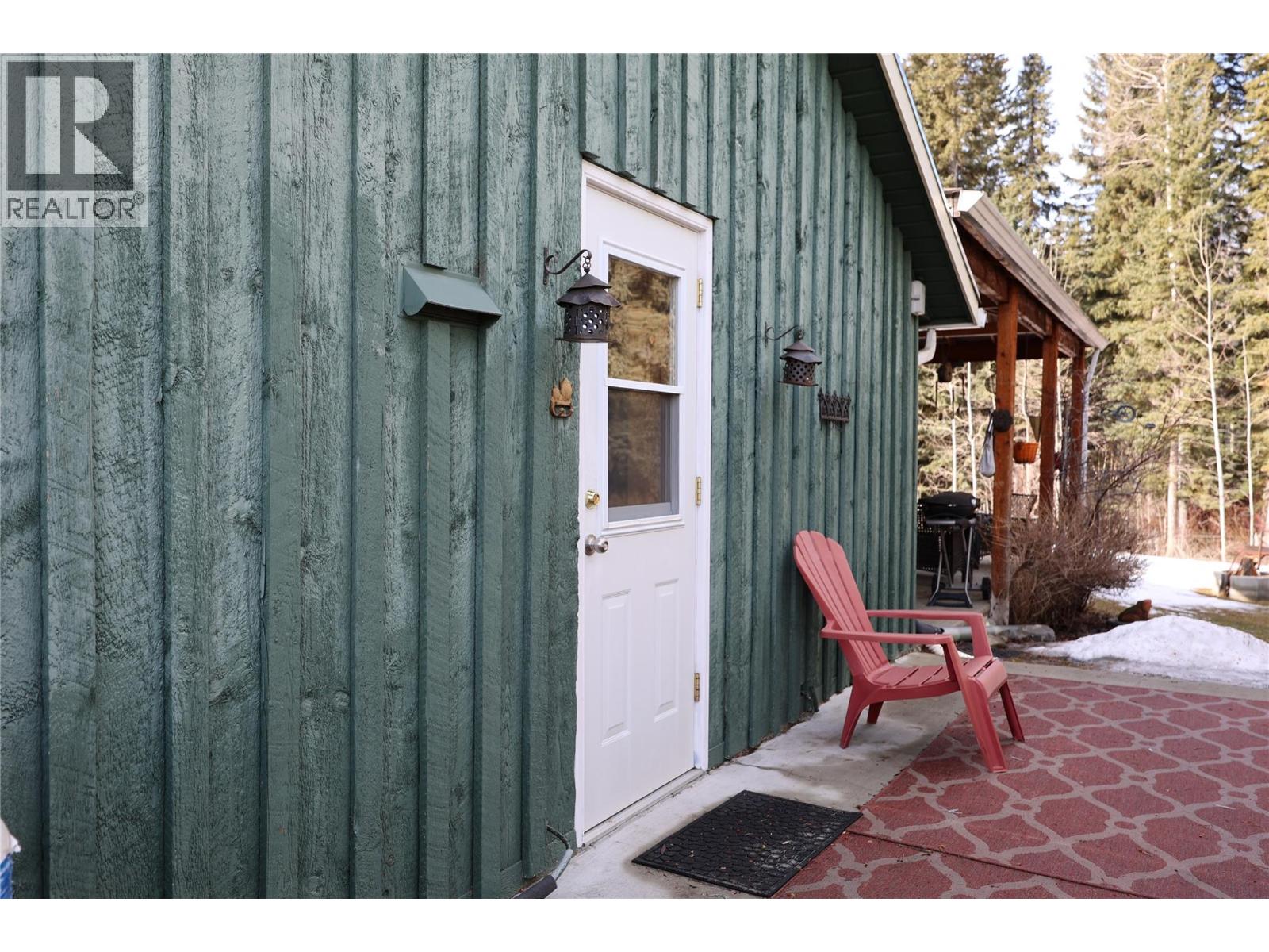 8230 Hwy 5A Highway, Merritt