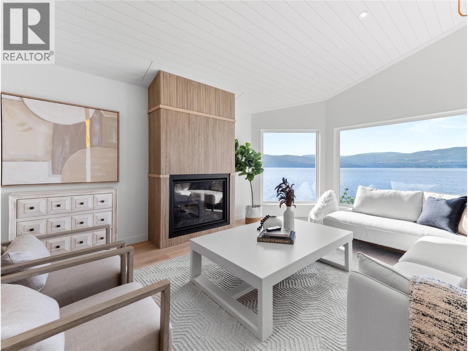 5538 Lakeshore Road, Kelowna