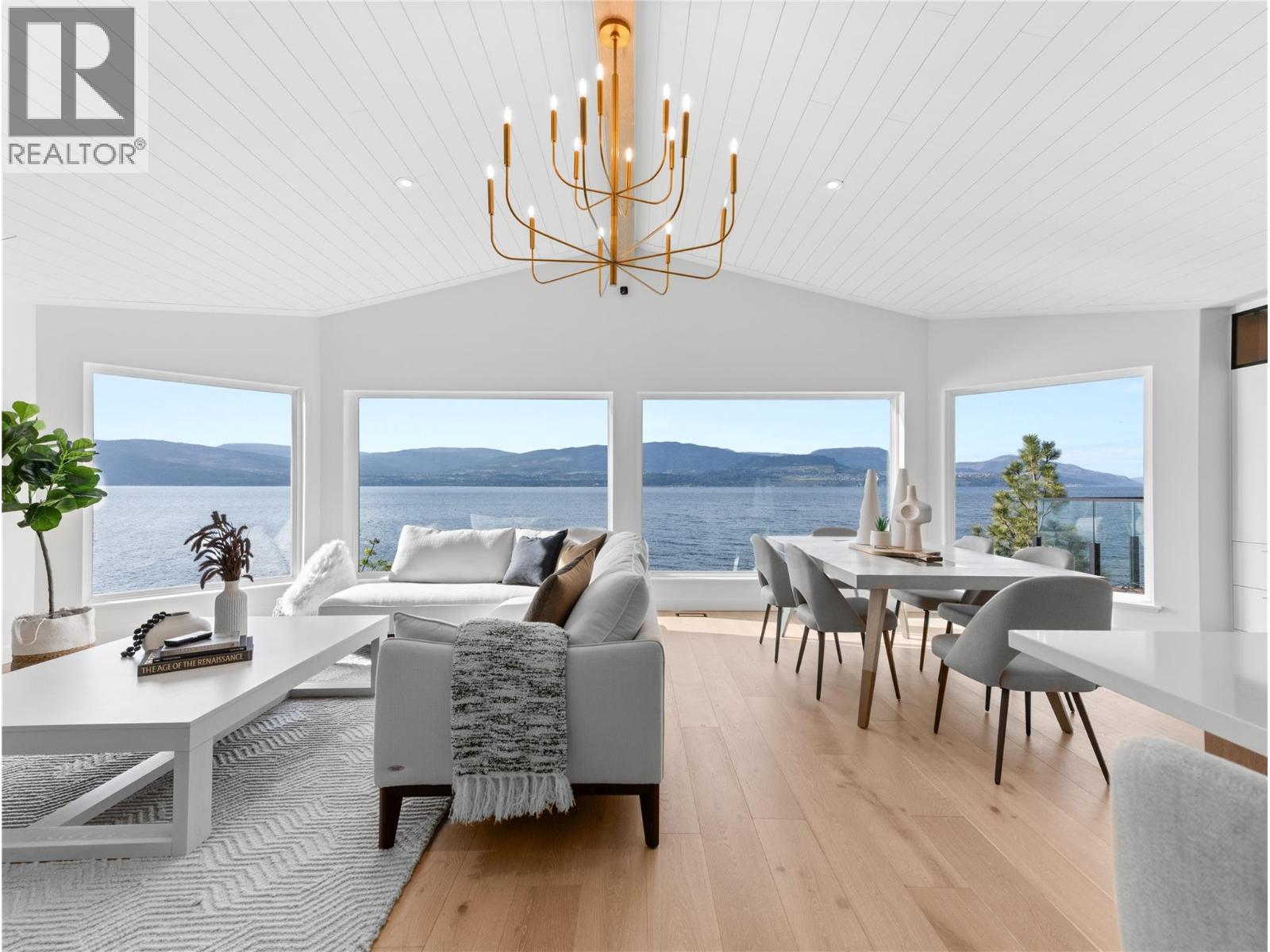 5538 Lakeshore Road, Kelowna