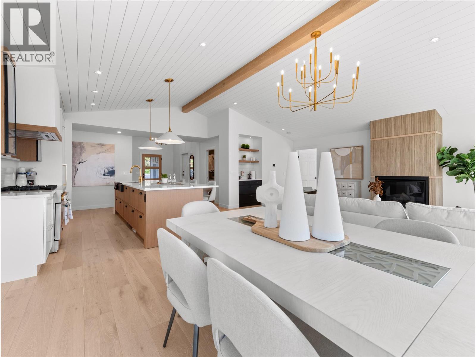 5538 Lakeshore Road, Kelowna