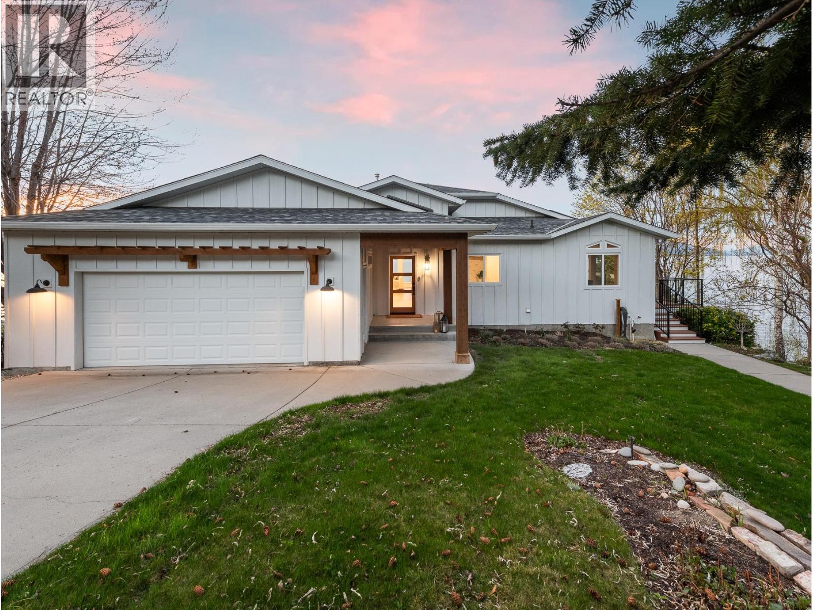 5538 Lakeshore Road, Kelowna