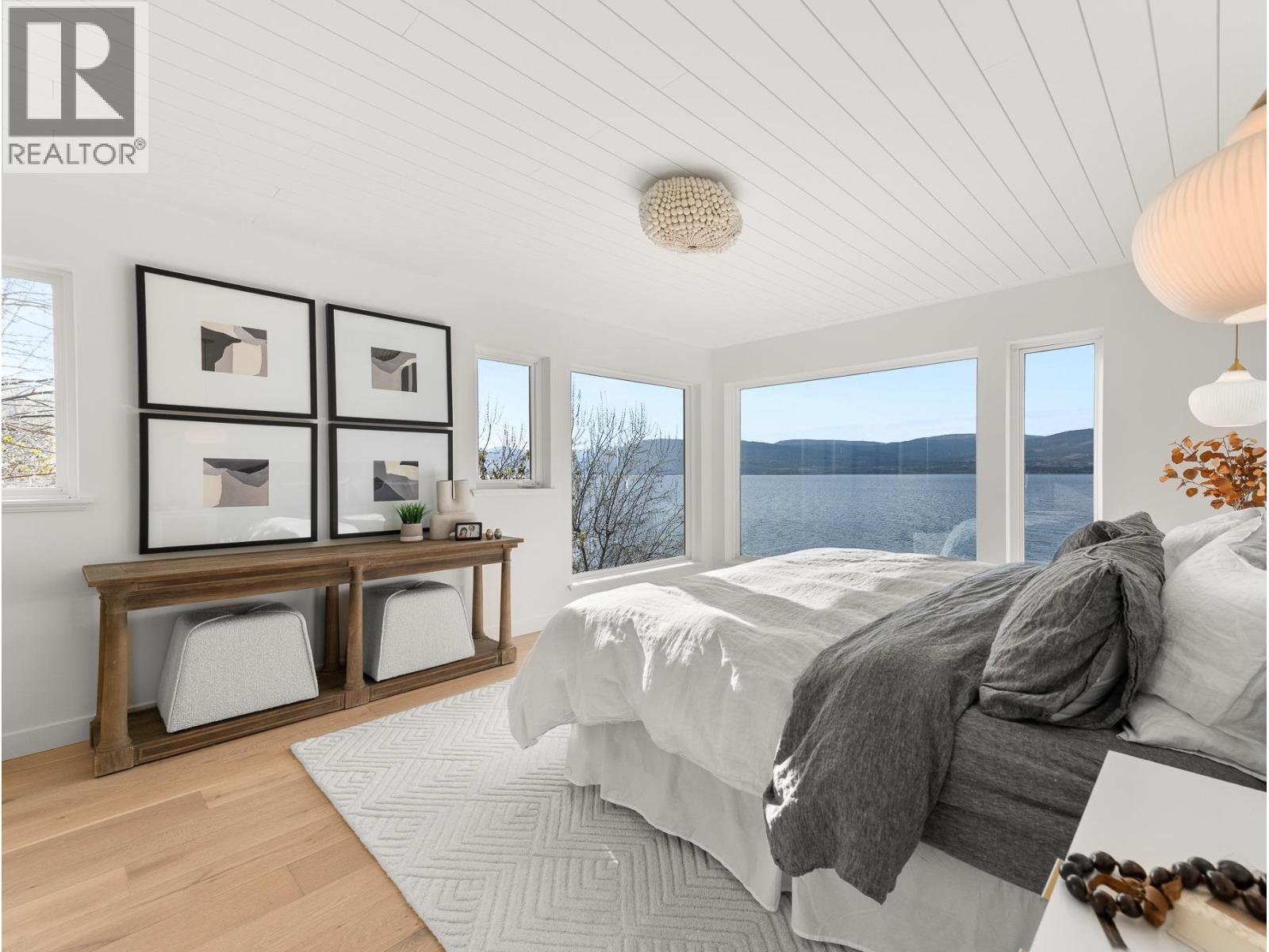 5538 Lakeshore Road, Kelowna