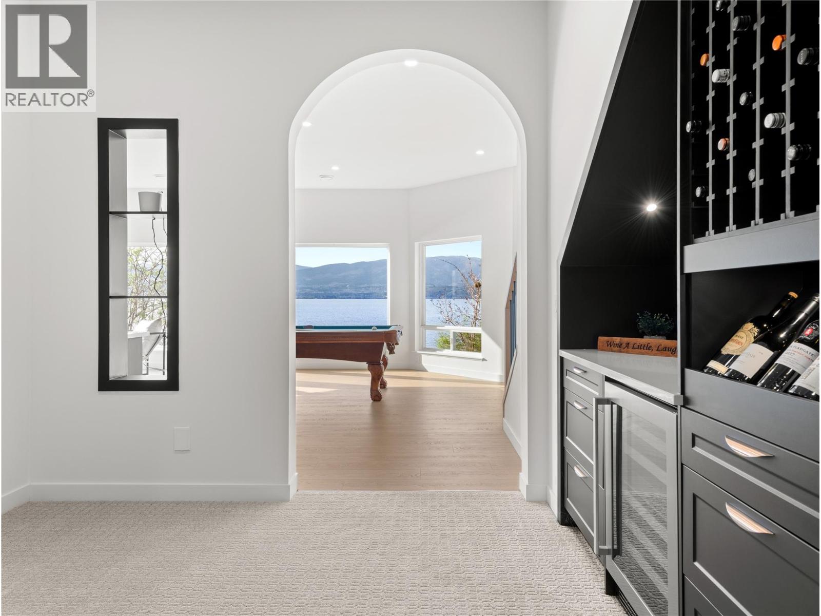 5538 Lakeshore Road, Kelowna