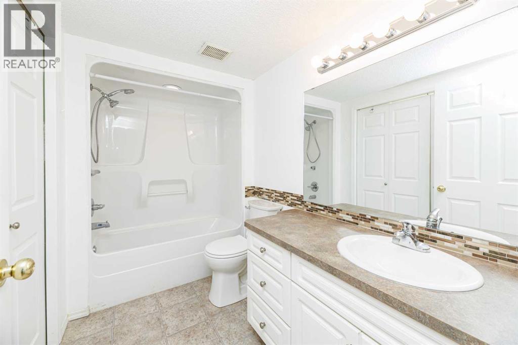 5102 48 Street, Lacombe