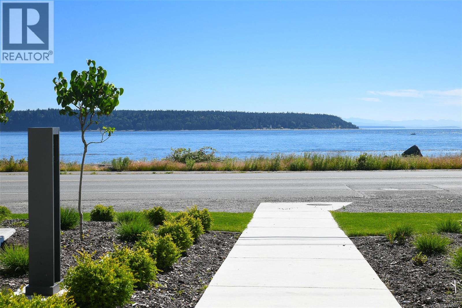 #302 536 ISLAND HWY - 28