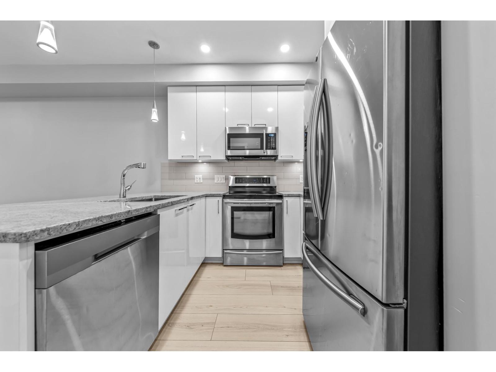 208 20175 53 Avenue - photo 2