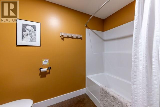 2449 Centennial Drive - 36