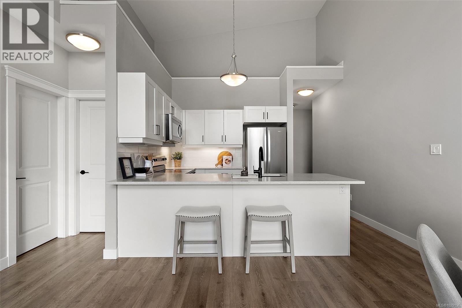 403 844 Goldstream Ave, Langford