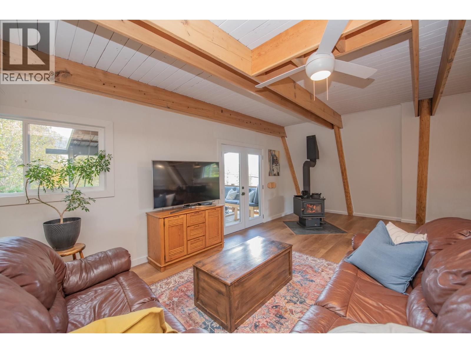 2180 Catt Avenue, Lumby