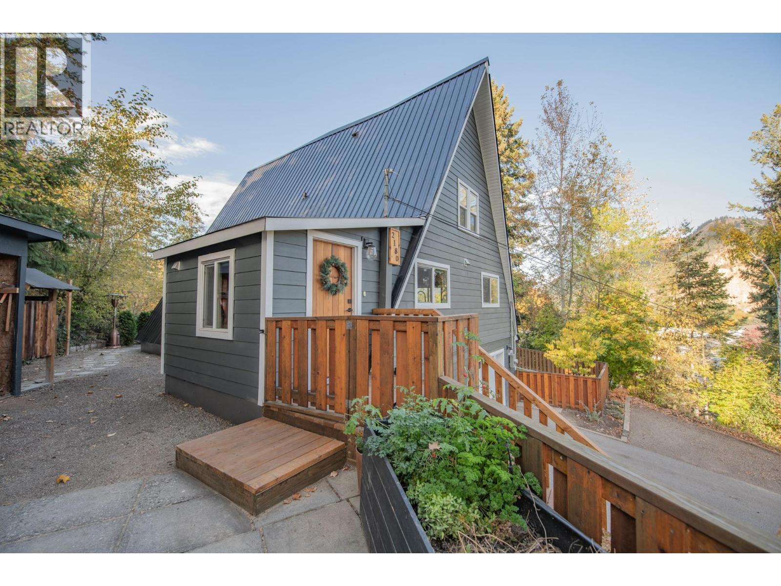 2180 Catt Avenue, Lumby