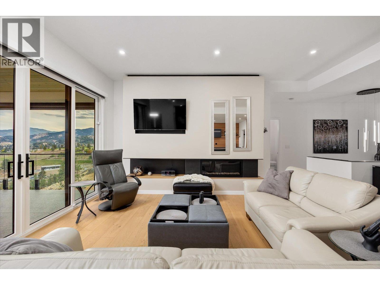 17499 Sanborn Street, Summerland