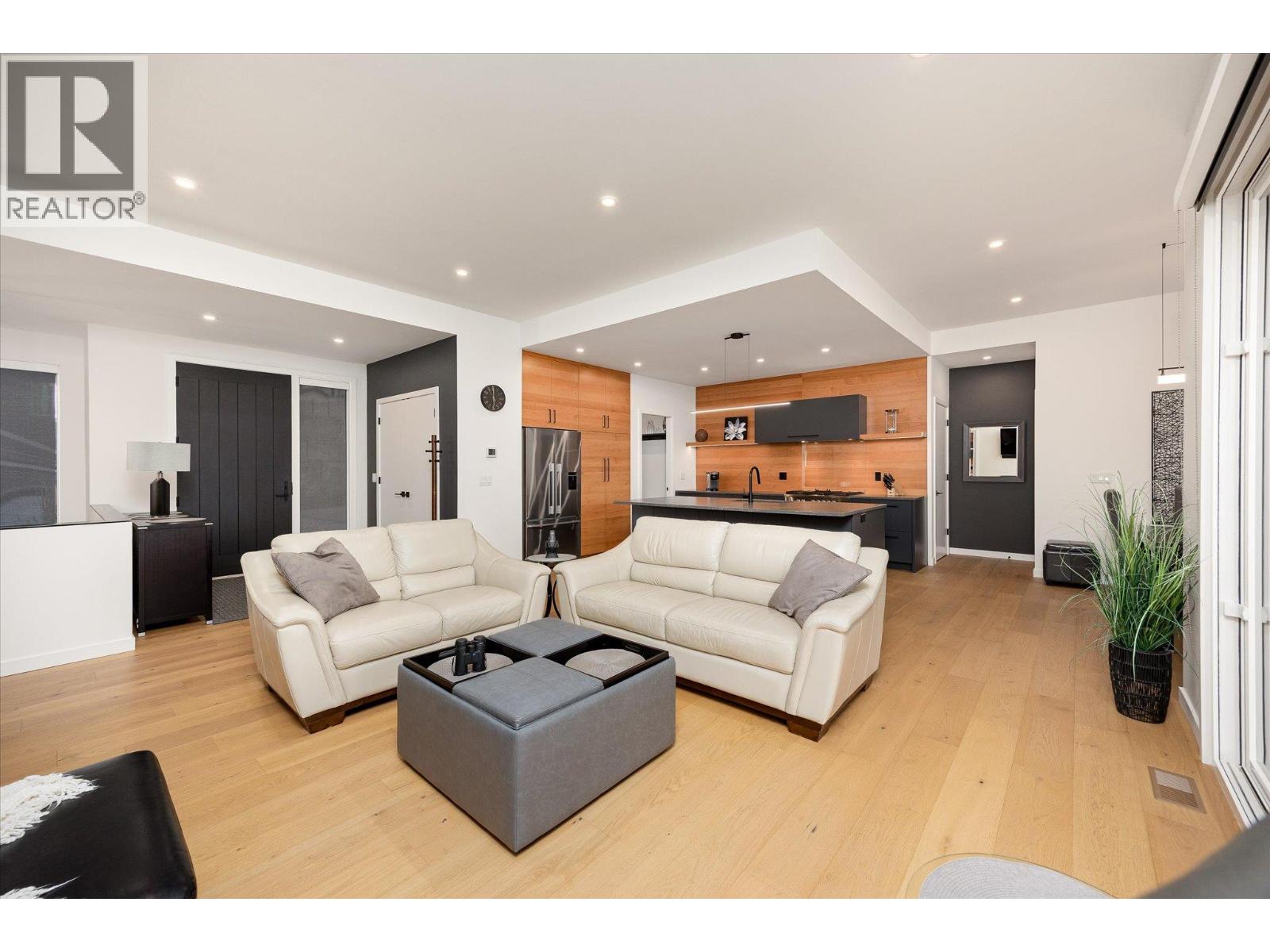 17499 Sanborn Street, Summerland