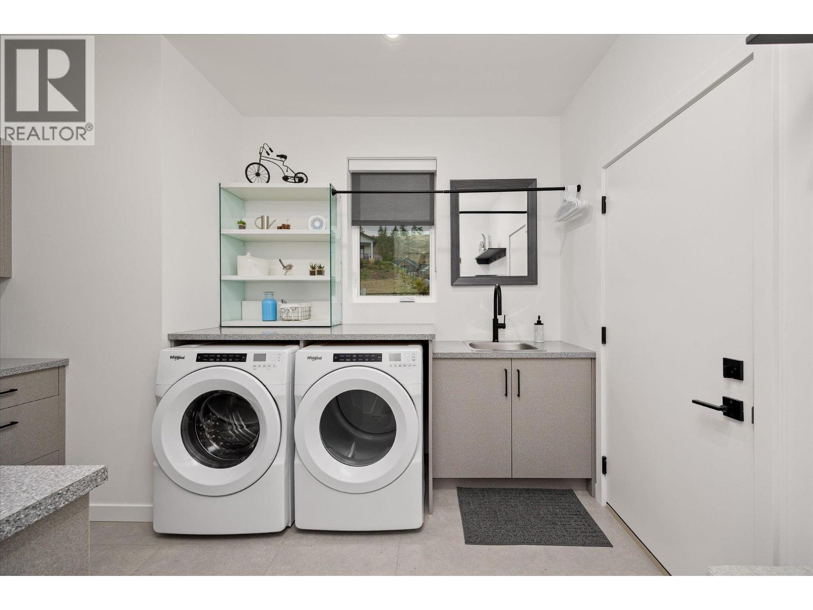 17499 Sanborn Street, Summerland