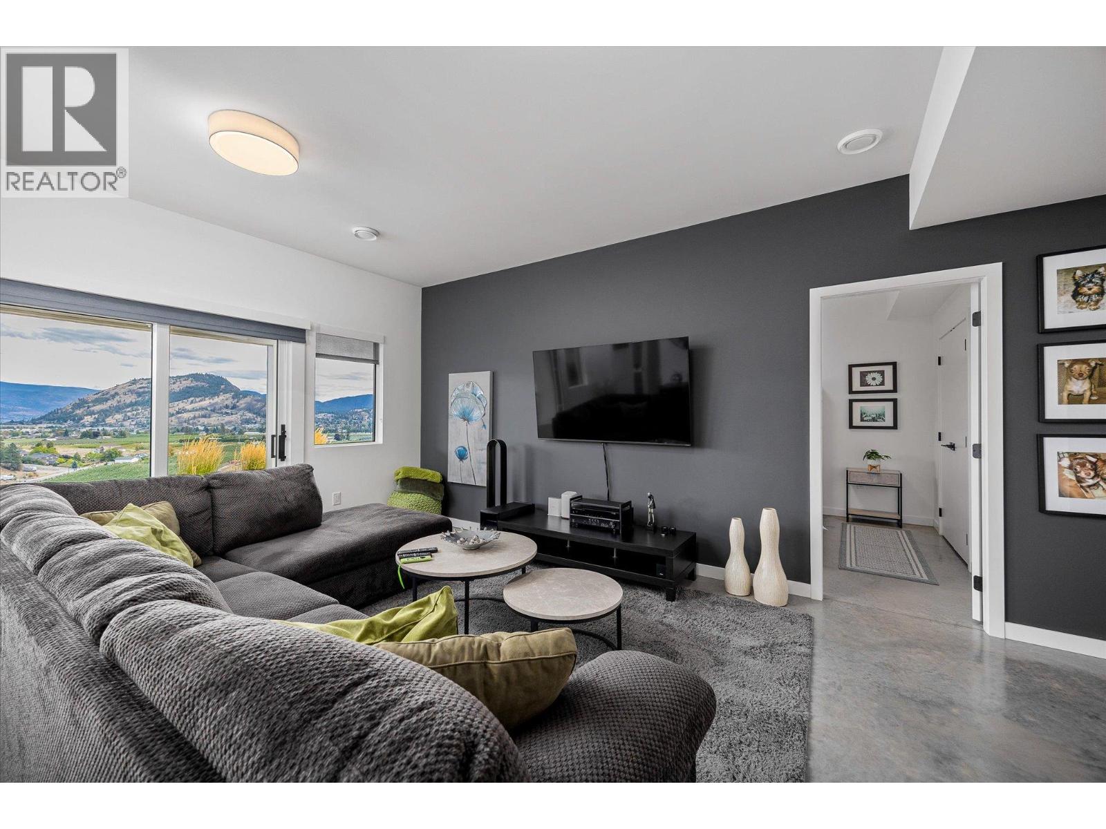 17499 Sanborn Street, Summerland