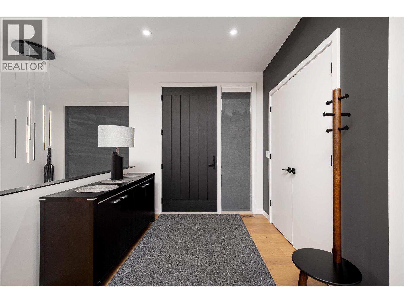 17499 Sanborn Street, Summerland