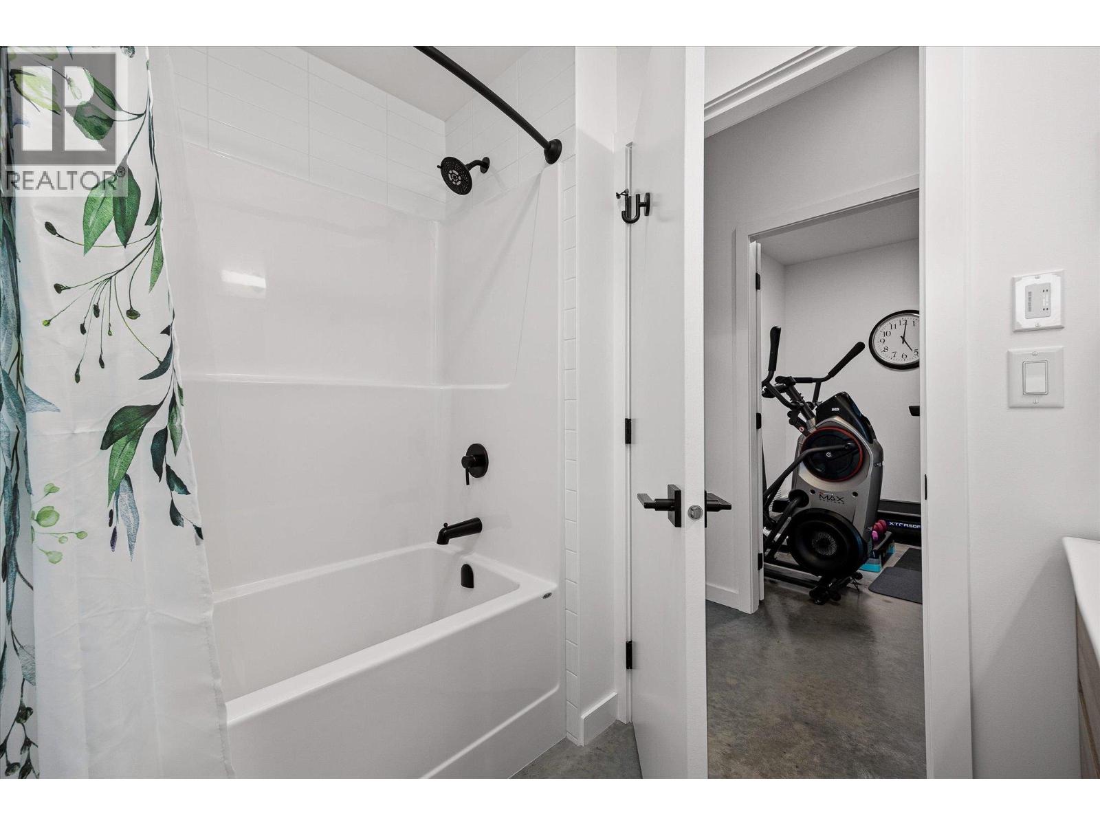 17499 Sanborn Street, Summerland