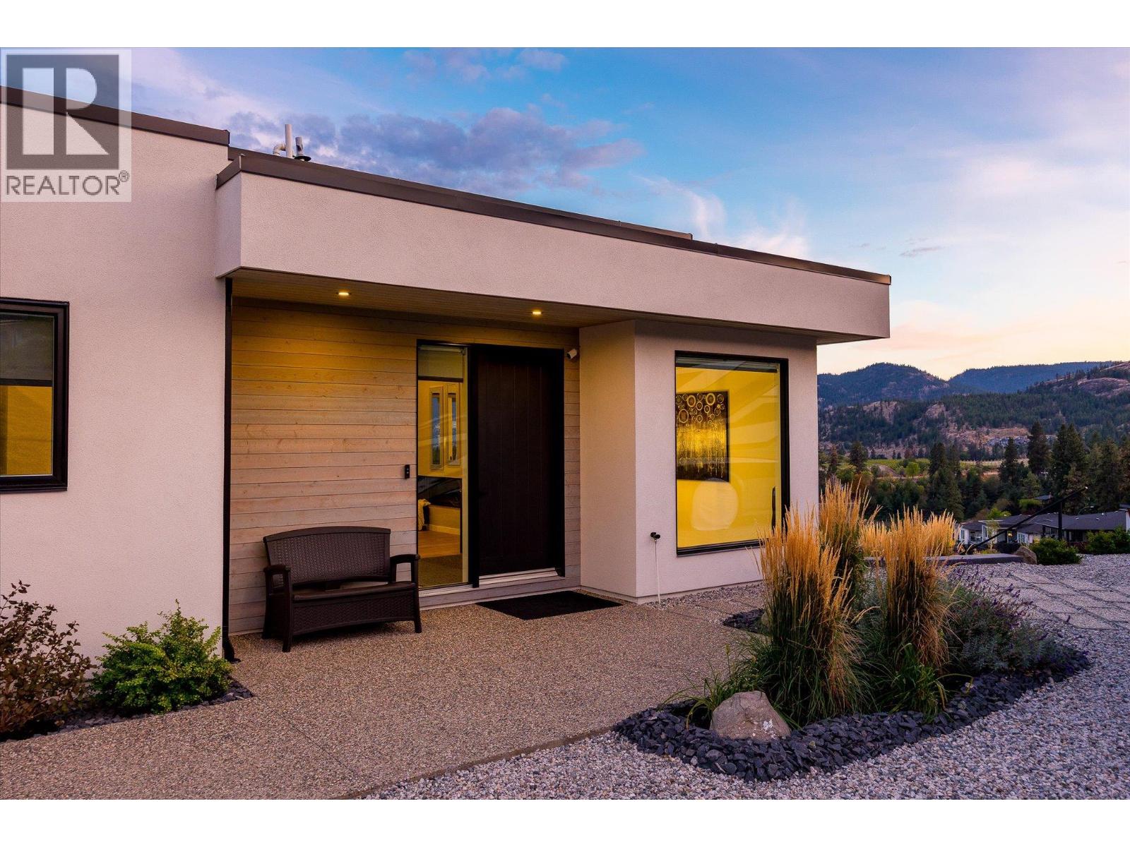 17499 Sanborn Street, Summerland