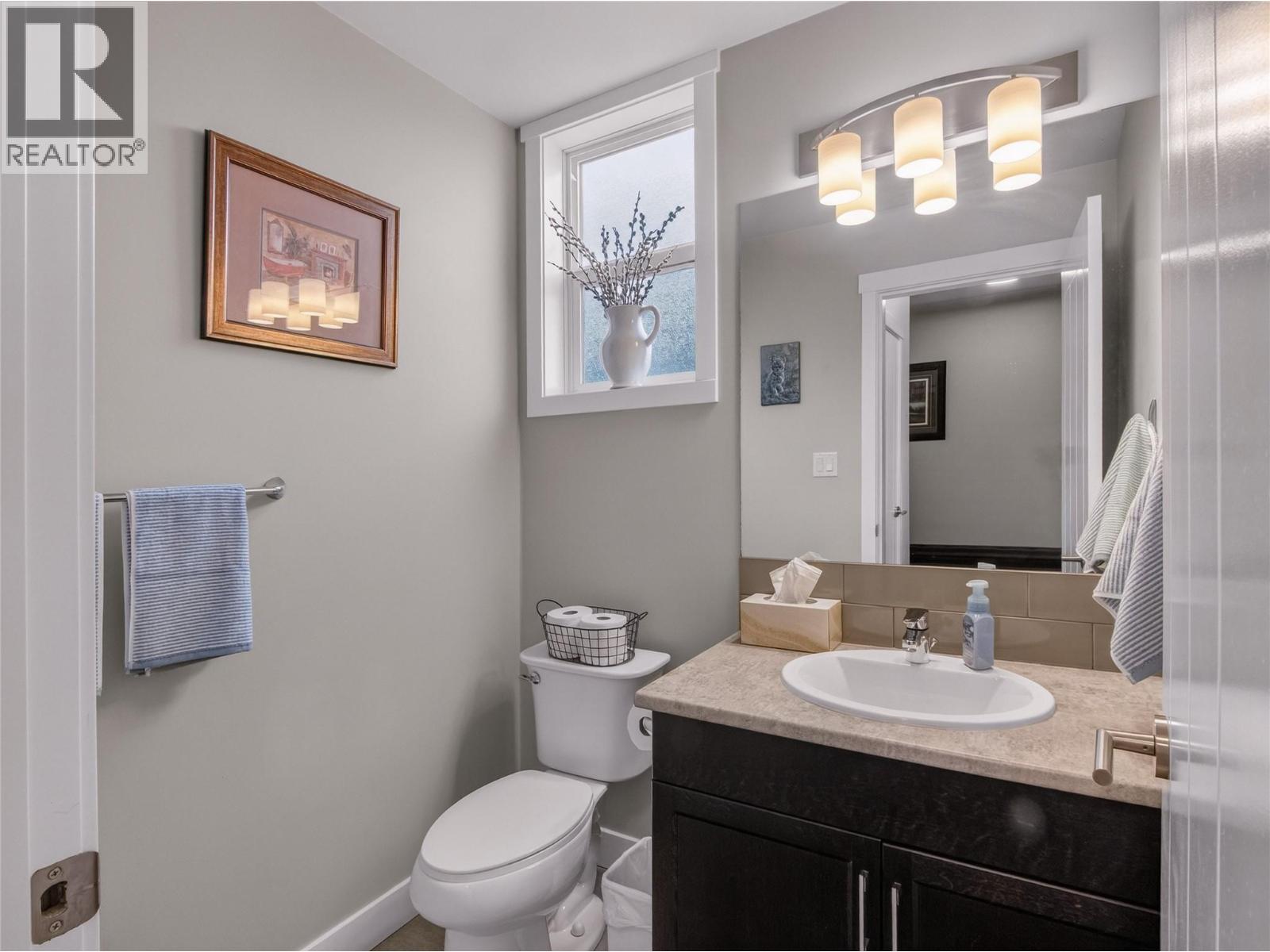 2070 Lawerence Avenue, Penticton