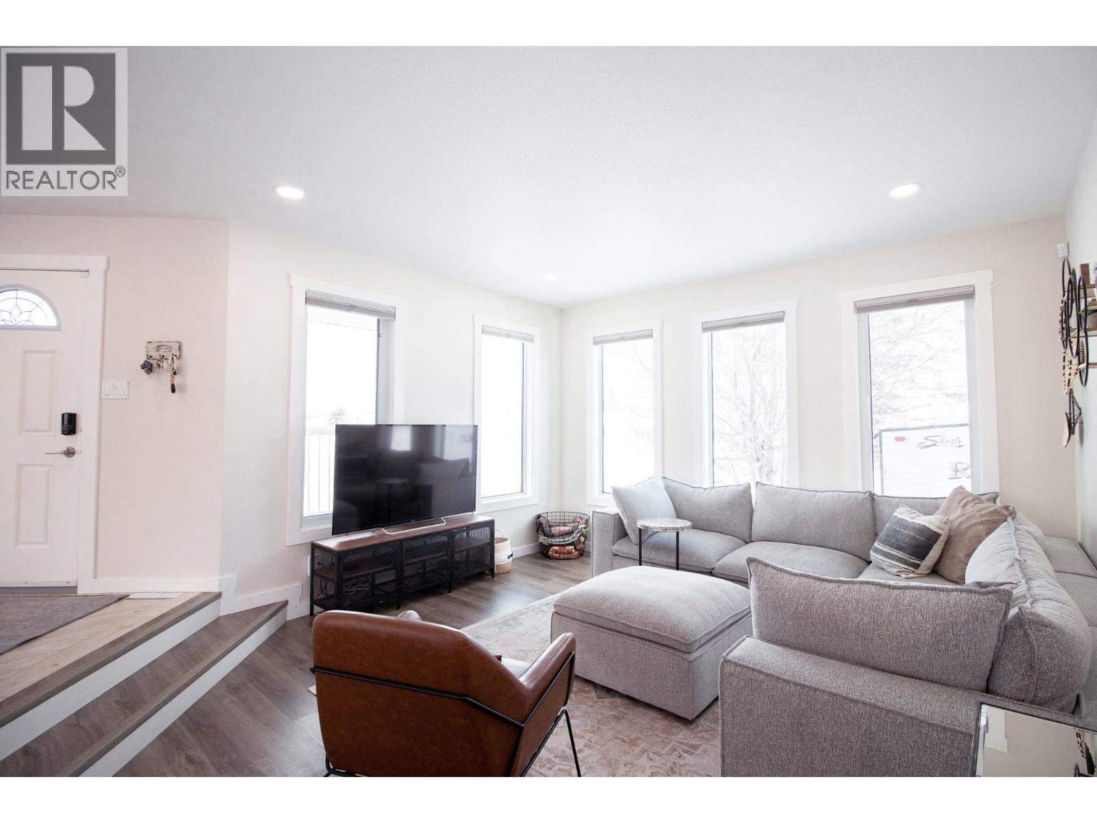 10519 114 AVENUE, Fort St. John