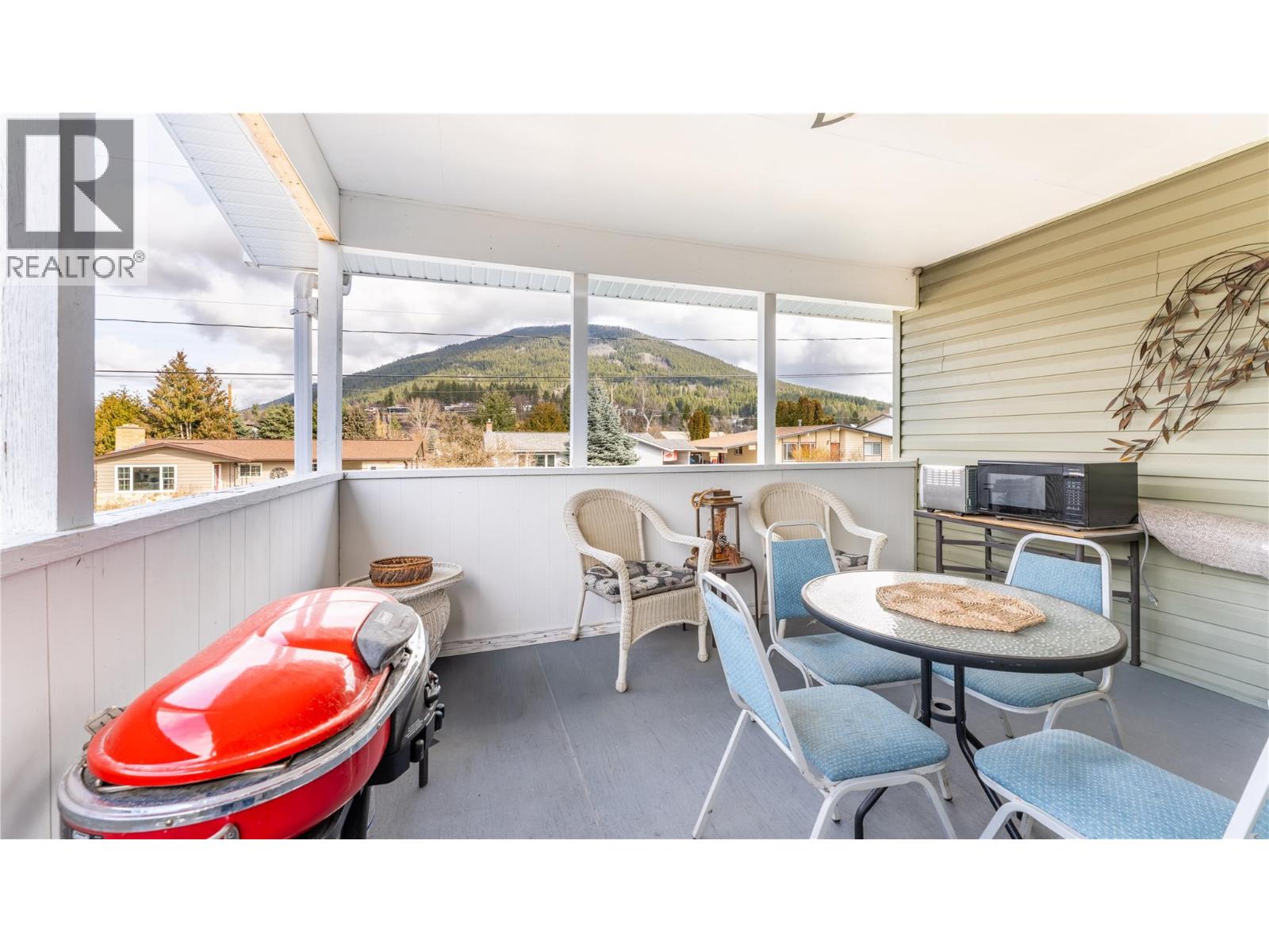 2323 Birch Street, Creston