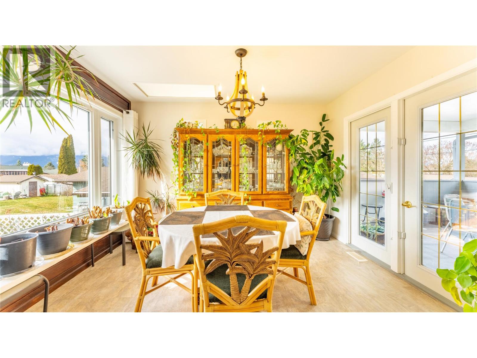 2323 Birch Street, Creston