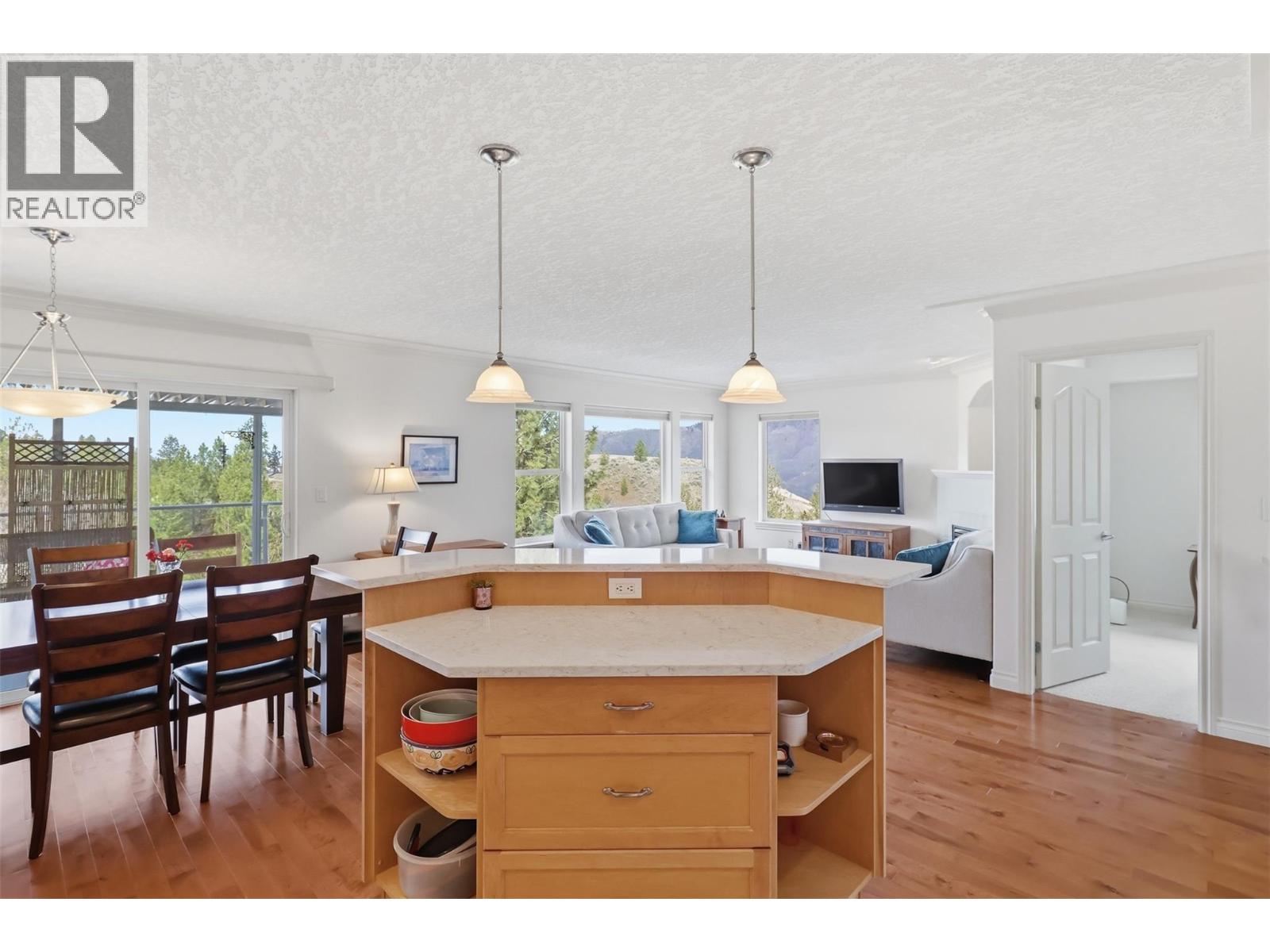 #18 2210 QU'APPELLE BOULEVARD - 10