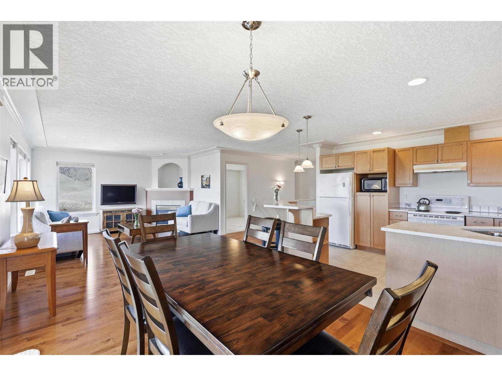 #18 2210 QU'APPELLE BOULEVARD - 16