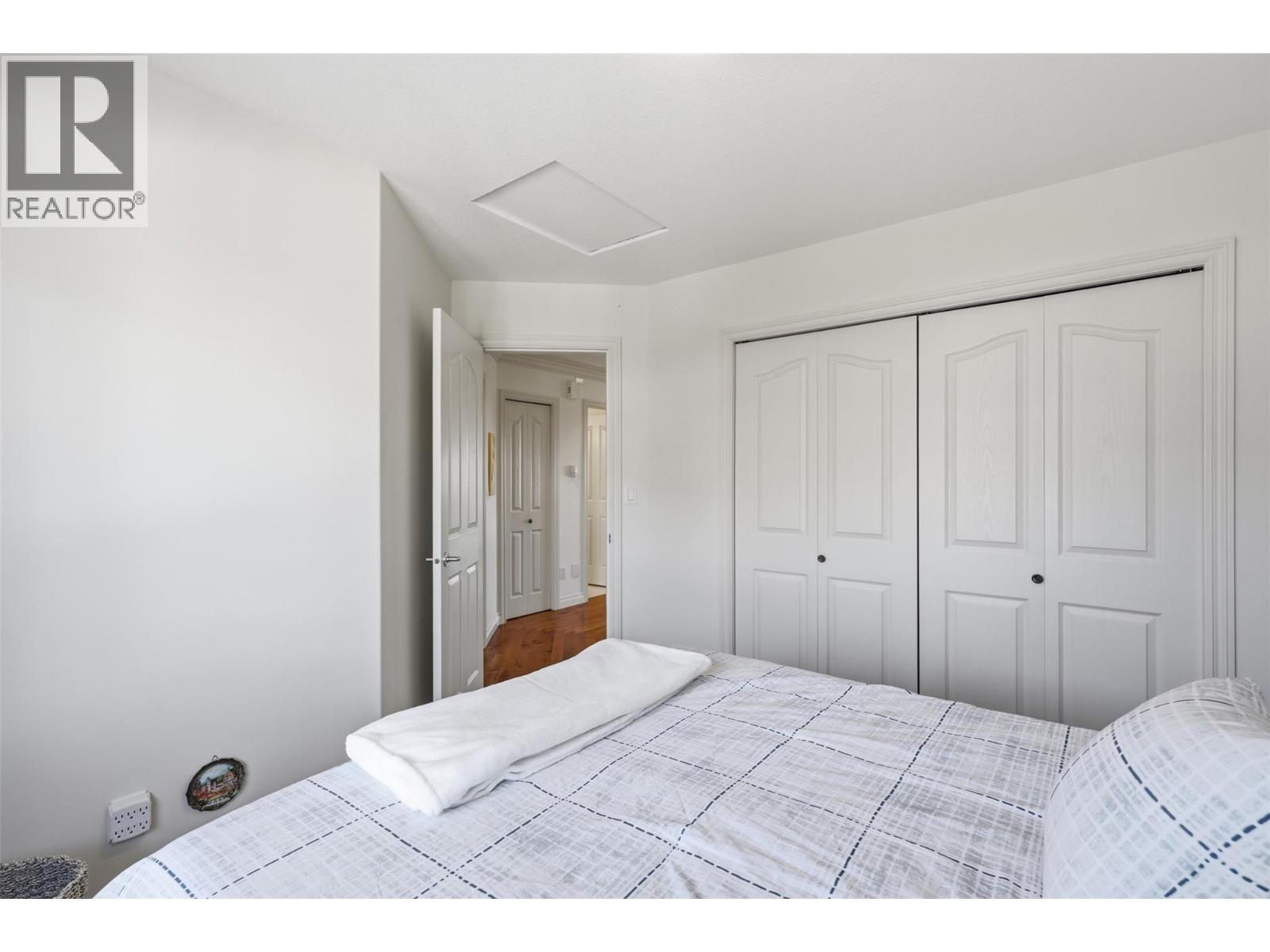 #18 2210 QU'APPELLE BOULEVARD - 23