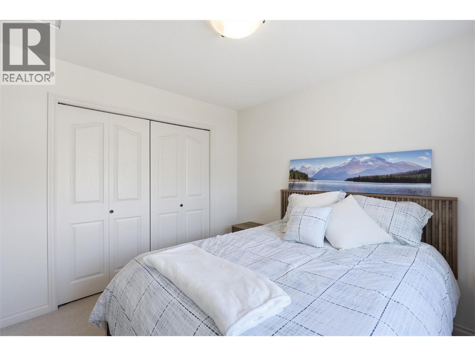 #18 2210 QU'APPELLE BOULEVARD - 22