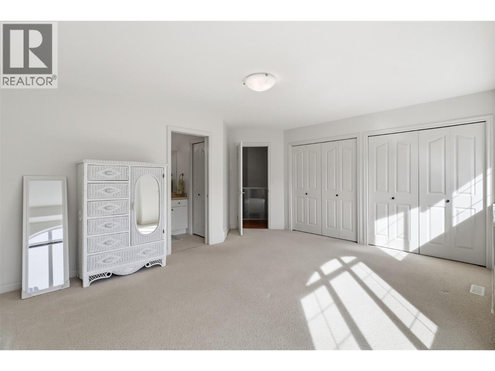 #18 2210 QU'APPELLE BOULEVARD - 19