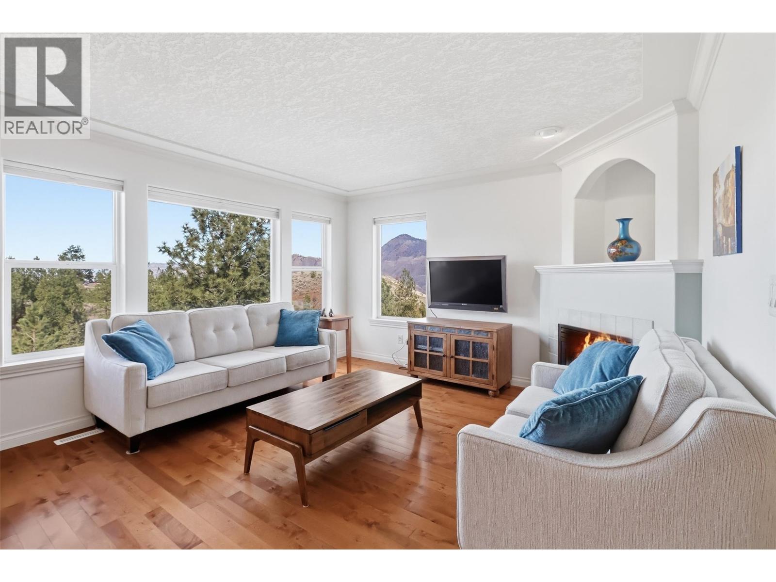 #18 2210 QU'APPELLE BOULEVARD - 13